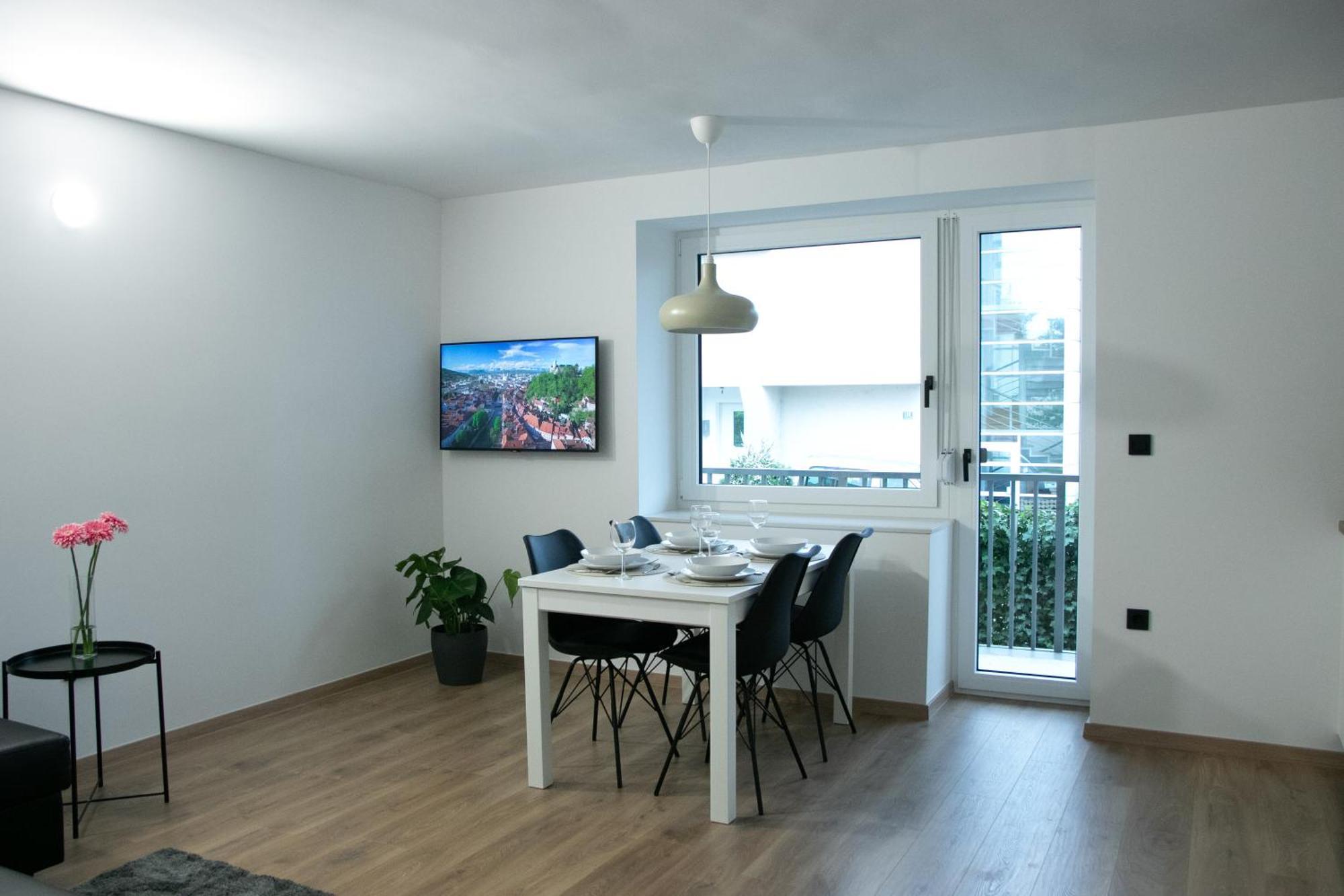 Residence Black&White Любляна Екстериор снимка