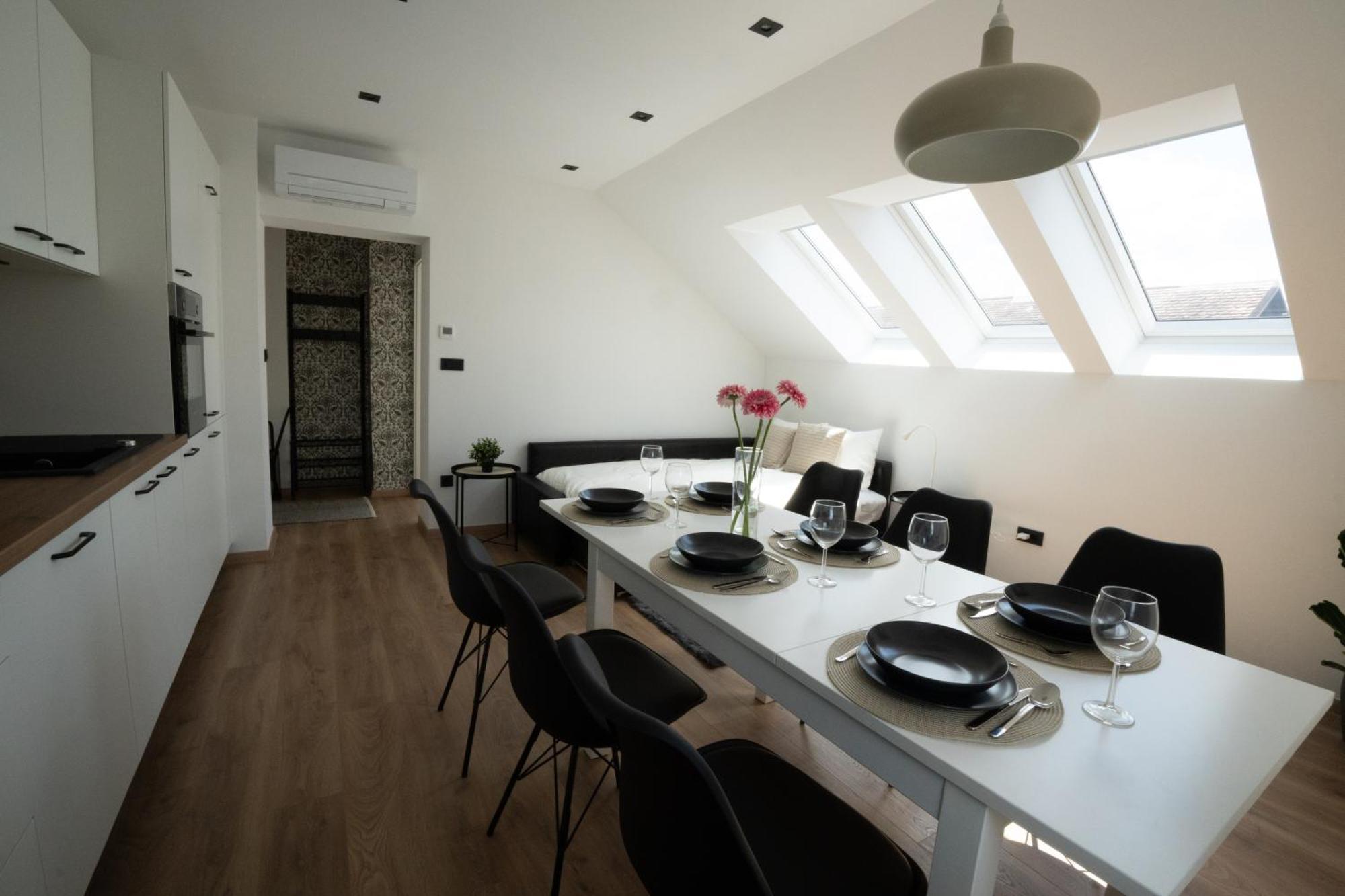 Residence Black&White Любляна Екстериор снимка